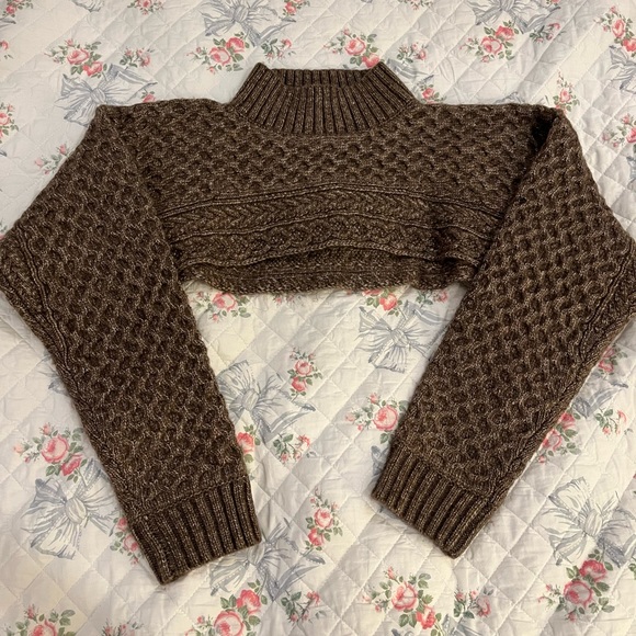 ASTR Cable-Knit Crop Sweater Shrug size Medium - Picture 3 of 8